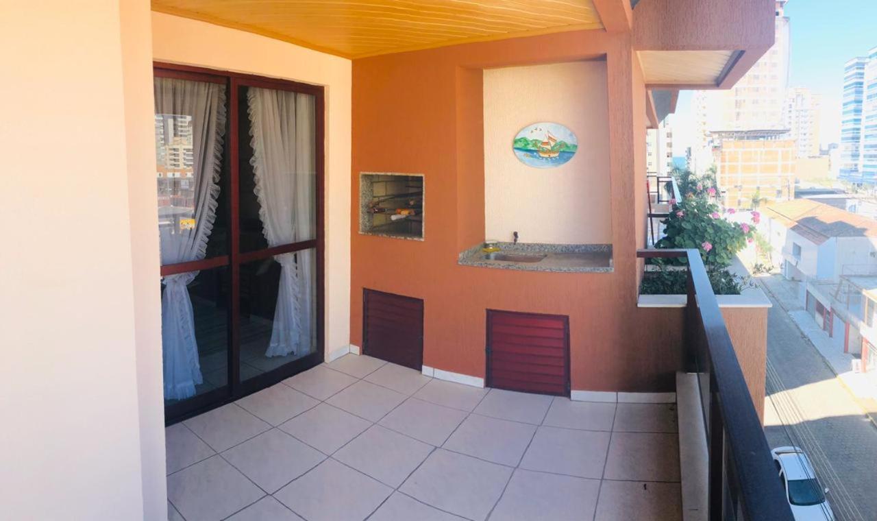 Excelente Apartamento Meia Praia - Itapema Esterno foto