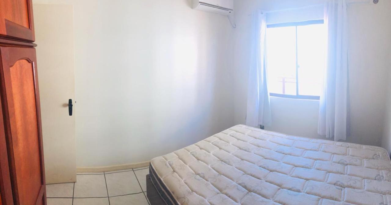 Excelente Apartamento Meia Praia - Itapema Esterno foto