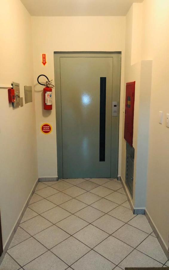 Excelente Apartamento Meia Praia - Itapema Esterno foto