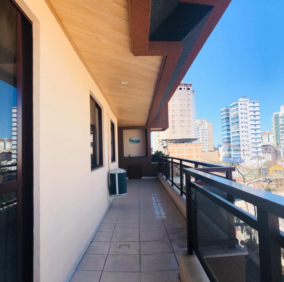 Excelente Apartamento Meia Praia - Itapema Esterno foto